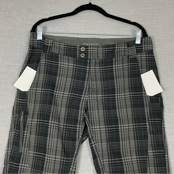 Columbia Omni-Shade Shorts Lightweight Casual Bermuda Length Gray Plaid - Picture 4 of 13